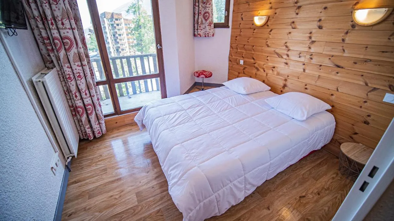 Le 1650 By Infini Mountain Aparthotel Les Orres 0*,  France